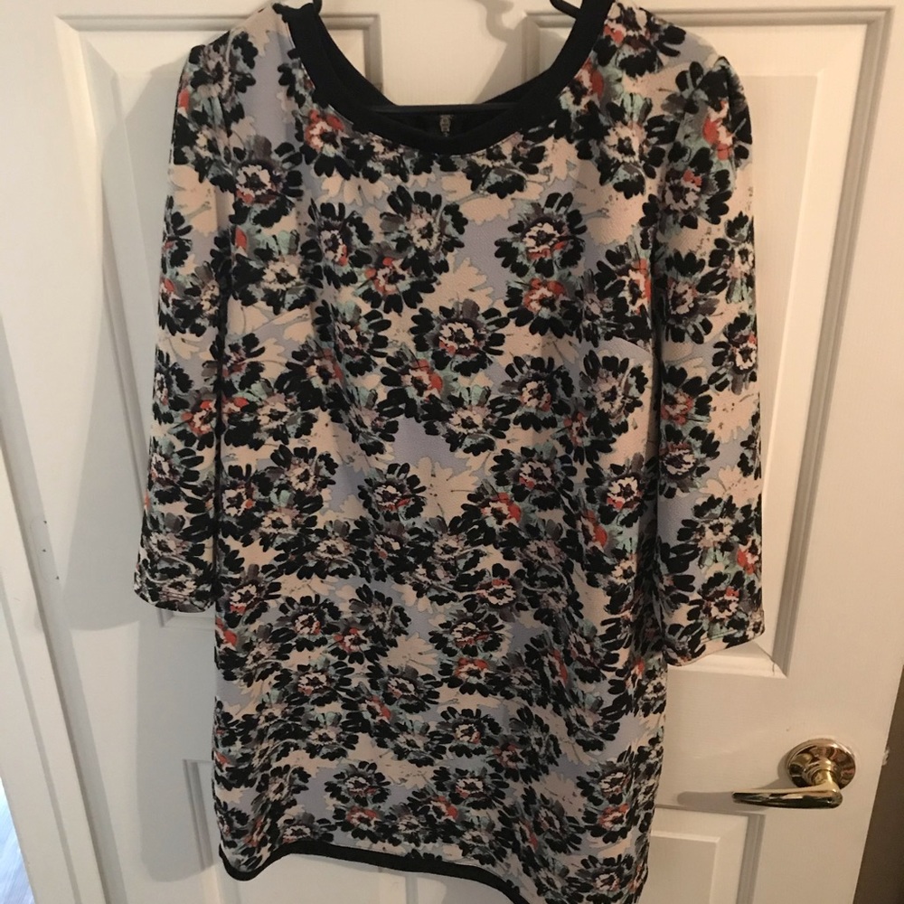 Floral 3/4 sleeve dress
